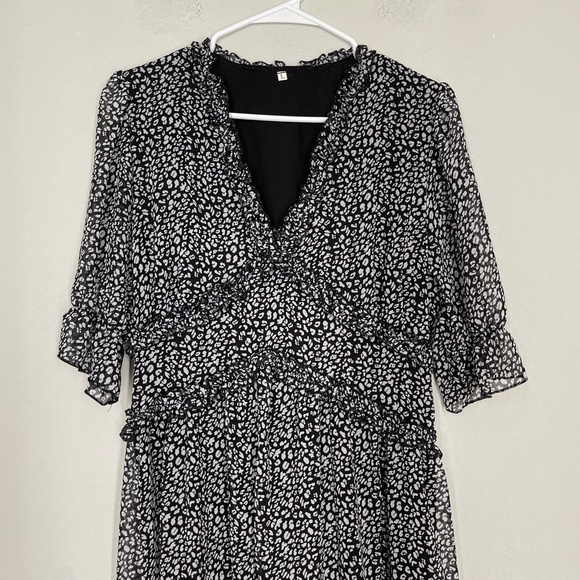 Leopard Print Midi Dress Womens L Lined V Neck Ruffles Short Sleeve - Picture 2 of 14